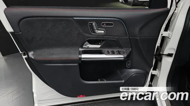 Mercedes-Benz GLA-Class — Фото автомобиля 20