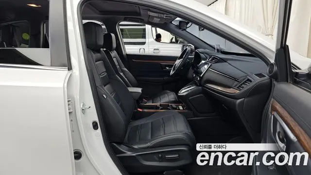 Honda CR-V CR-V 5-е поколение 2.0 гибрид Touring 4WD — Фото автомобиля 10