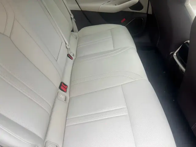 Xiaomi SU7 — Фото автомобиля 11