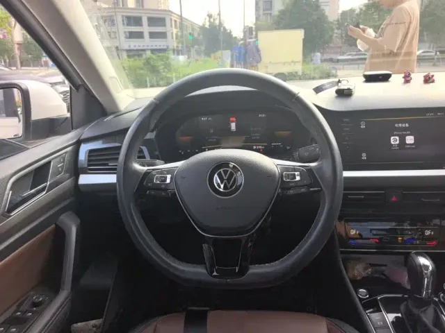 Volkswagen Lavida — Фото автомобиля 6