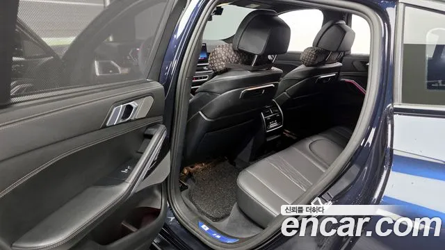 BMW X6 xDrive40i M Sport — Фото автомобиля 11