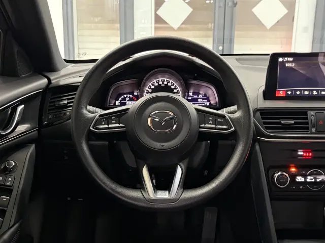 Mazda CX-4 — Фото автомобиля 7