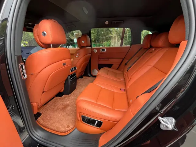 Li Auto L7 — Фото автомобиля 10
