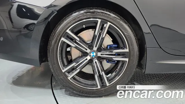 BMW 3 Series — Фото автомобиля 5