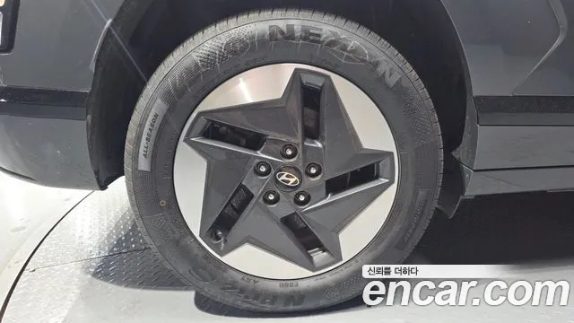 Hyundai Kona — Фото автомобиля 5