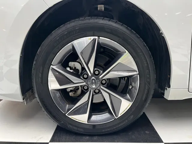 GAC Trumpchi M6 — Фото автомобиля 21