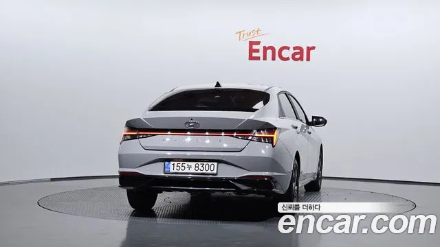 Hyundai Avante — Фото автомобиля 4