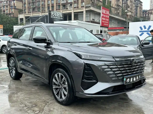 Changan CS75 Plus — Фото автомобиля 3