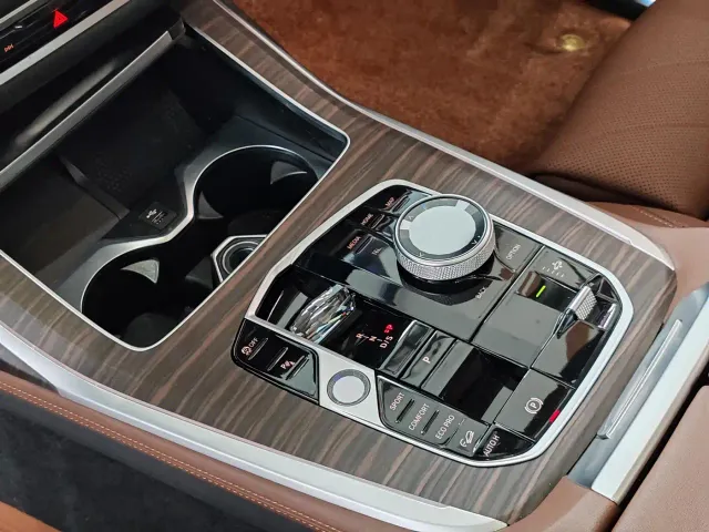 BMW X7 — Фото автомобиля 16