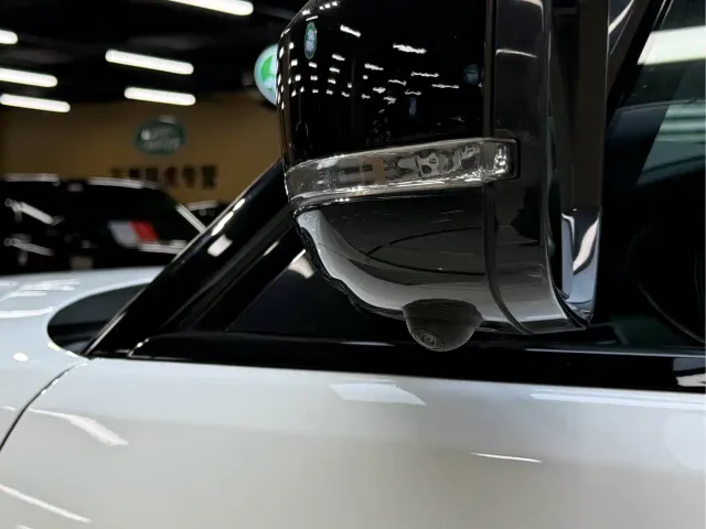 Land Rover Range Rover — Фото автомобиля 16