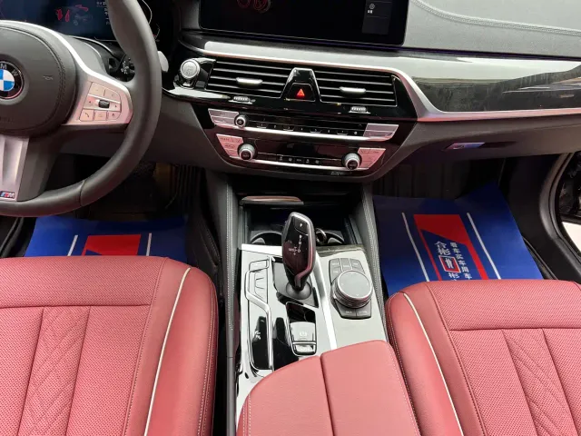 BMW 5 Series — Фото автомобиля 13