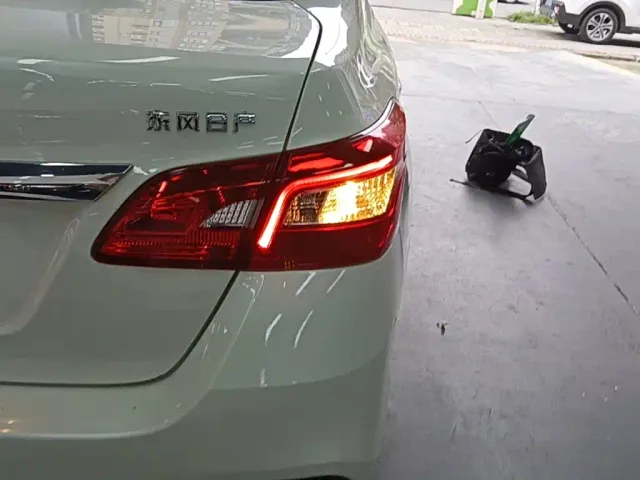 Nissan Sylphy — Фото автомобиля 7