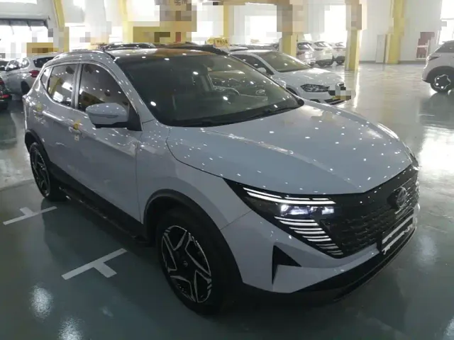 Nissan Qashqai — Фото автомобиля 3
