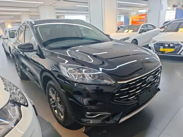 Ford Escape — Фото автомобиля 3