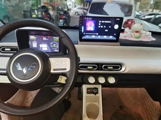 Wuling Hongguang Mini EV — Фото автомобиля 12
