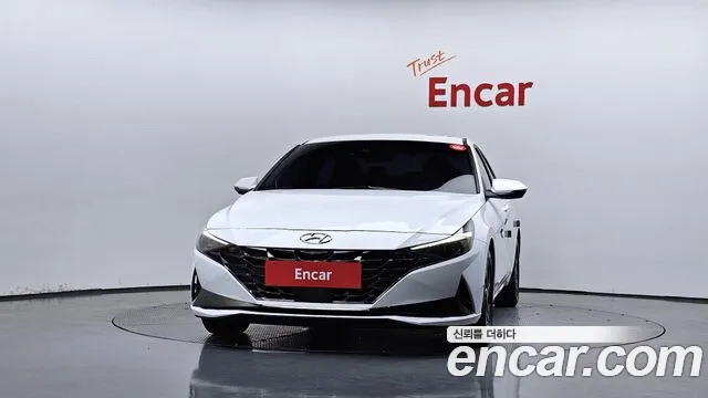 Hyundai AVANTE Avante (CN7) — Фото автомобиля 3