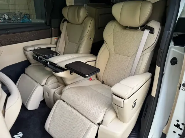 Toyota Alphard — Фото автомобиля 11
