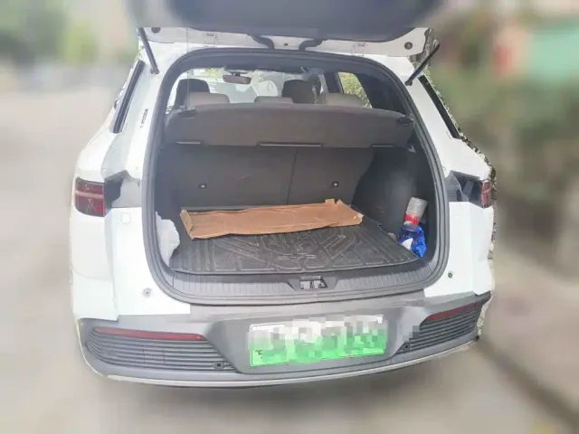 BYD Song Pro — Фото автомобиля 13