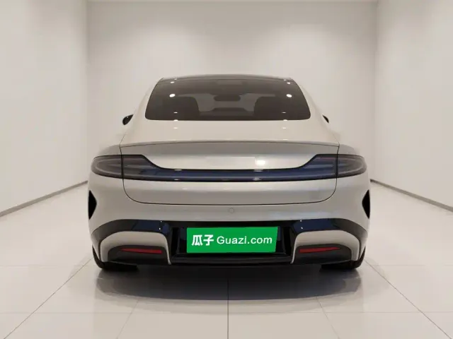 Xiaomi SU7 — Фото автомобиля 3