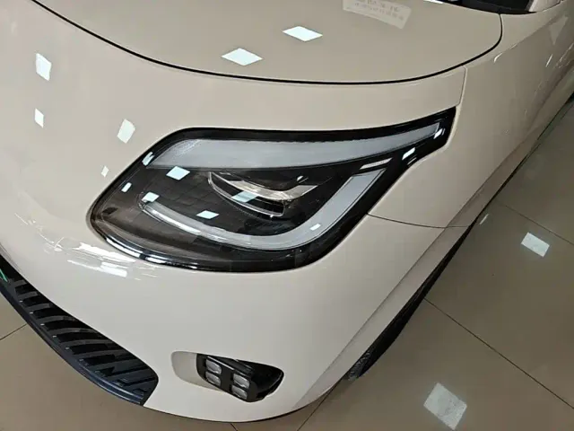 GAC Aion UT — Фото автомобиля 23