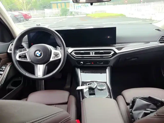 BMW 3 Series — Фото автомобиля 13