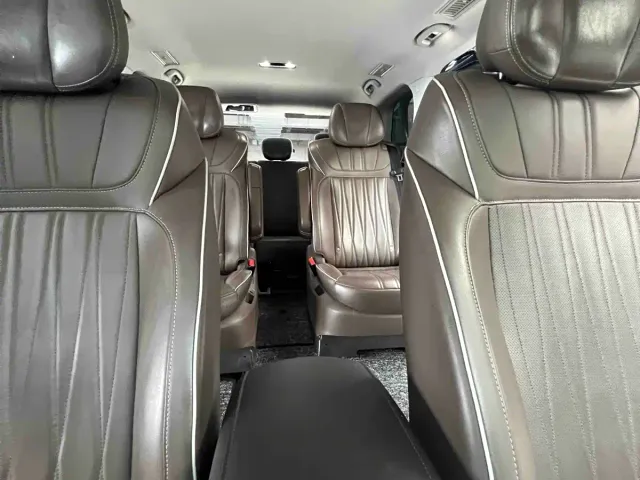 Roewe iMAX8 — Фото автомобиля 14