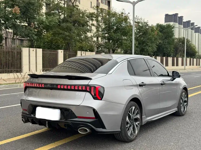Lynk & Co 03 — Фото автомобиля 9