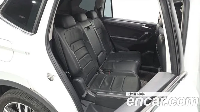 Volkswagen Tiguan — Фото автомобиля 12