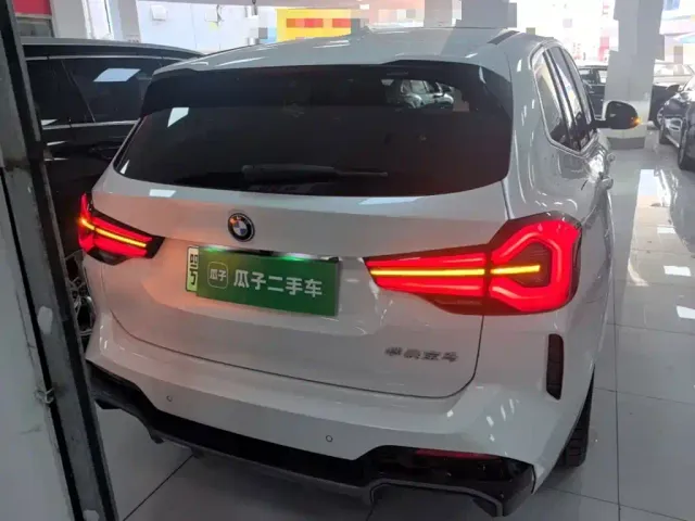 BMW iX3 — Фото автомобиля 5