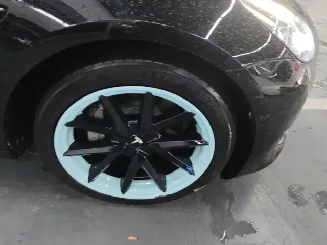 Tesla Model 3 — Фото автомобиля 6