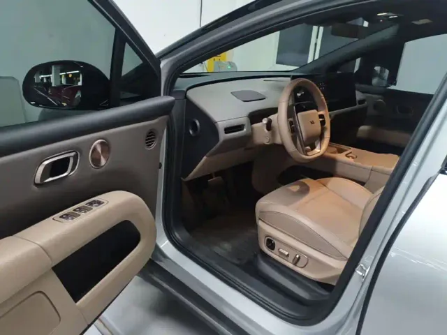 Li Auto i6 — Фото автомобиля 15