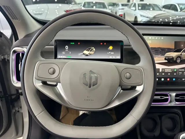 Leapmotor B10 — Фото автомобиля 6
