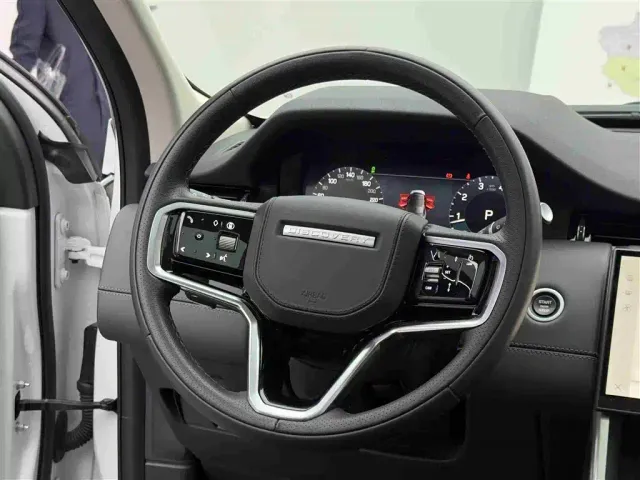 Land Rover Discovery Sport — Фото автомобиля 12