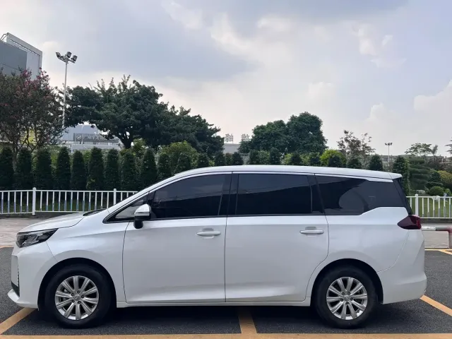 GAC Trumpchi M6 — Фото автомобиля 3