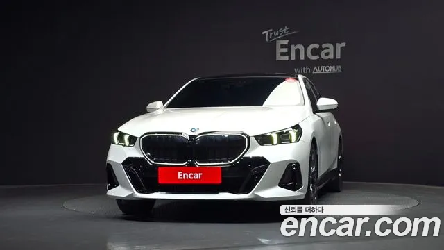 BMW 5-Series 5 серия (G60) 530i xDrive M Sport Pro Special Edition — Фото автомобиля 2