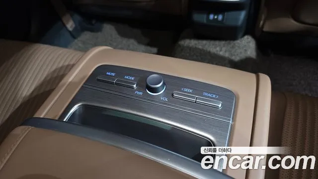 Hyundai Grandeur GN7 — Фото автомобиля 28