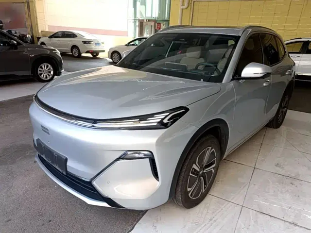 Фотография автомобиля — Geely Galaxy Starship 7 EM-i