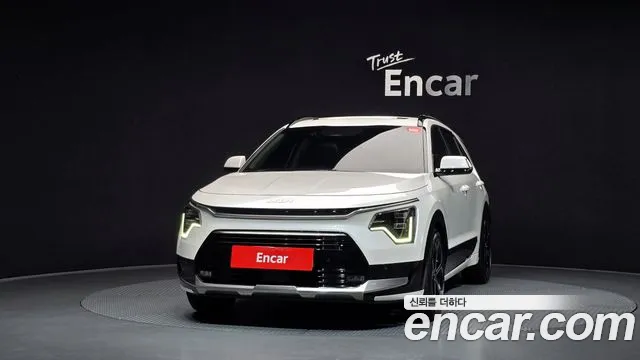 Kia Niro The All New Niro Signature — Фото автомобиля 3