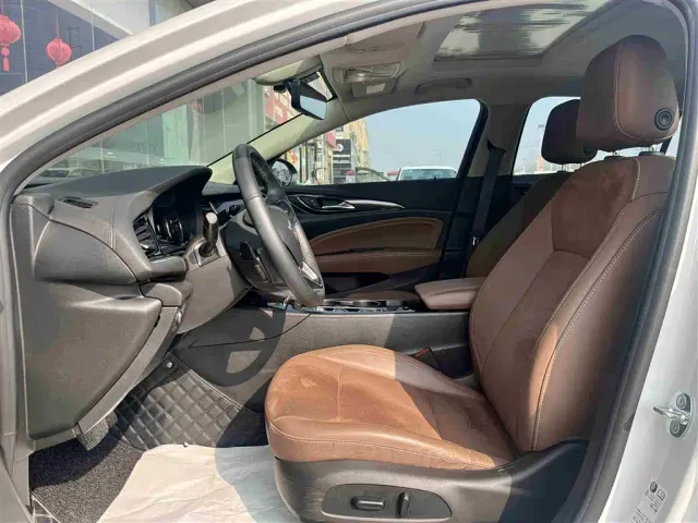 Buick Regal — Фото автомобиля 5
