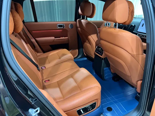 Li Auto L7 — Фото автомобиля 10