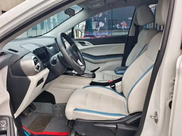 BYD Yuan Pro — Фото автомобиля 4