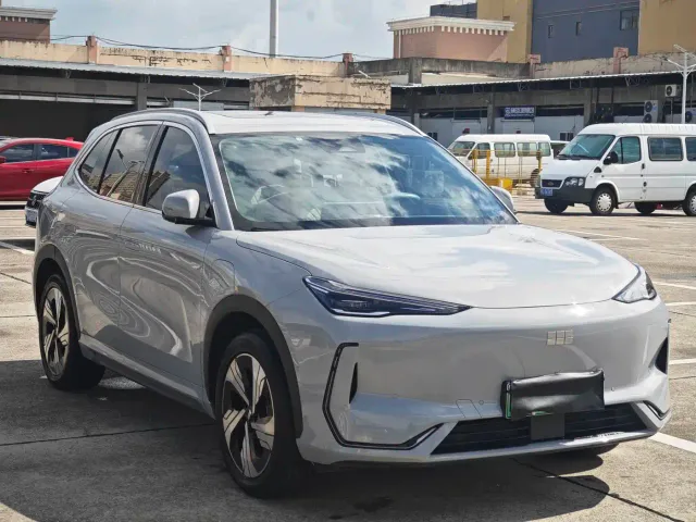 Geely Galaxy E5 — Фото автомобиля 3
