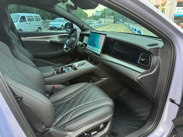 BYD Sealion 07 EV — Фото автомобиля 10