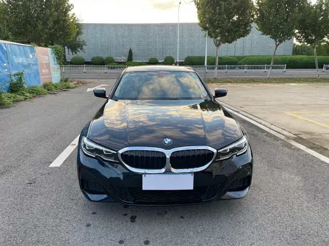 BMW 3 Series — Фото автомобиля 3
