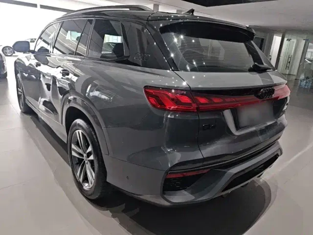 Audi Q6 — Фото автомобиля 4