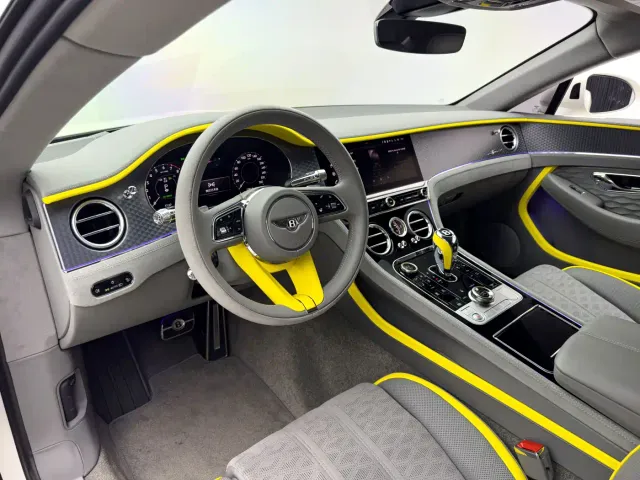 Bentley Continental Plug-in Hybrid — Фото автомобиля 12