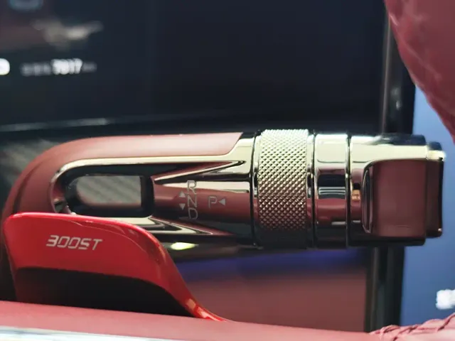 Denza Z9GT — Фото автомобиля 13