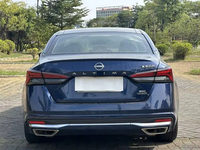 Nissan Teana — Фото автомобиля 8