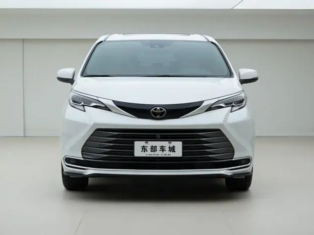 Toyota Sienna — Фото автомобиля 2