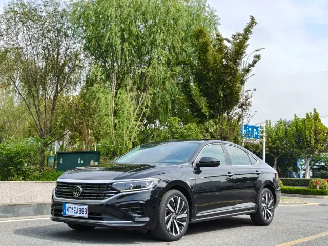 Фотография автомобиля — Volkswagen Passat